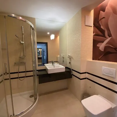 Apartament Prywatny Salon Z Aneksem Kuchennym I Sypialnia W Hotelu Diva Kolobrzeg Exterior photo