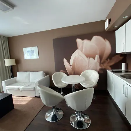 Apartament Prywatny Salon Z Aneksem Kuchennym I Sypialnia W Hotelu Diva Kolobrzeg Exterior photo