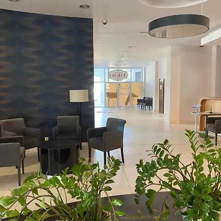 Apartament Prywatny Salon Z Aneksem Kuchennym I Sypialnia W Hotelu Diva Kolobrzeg Exterior photo