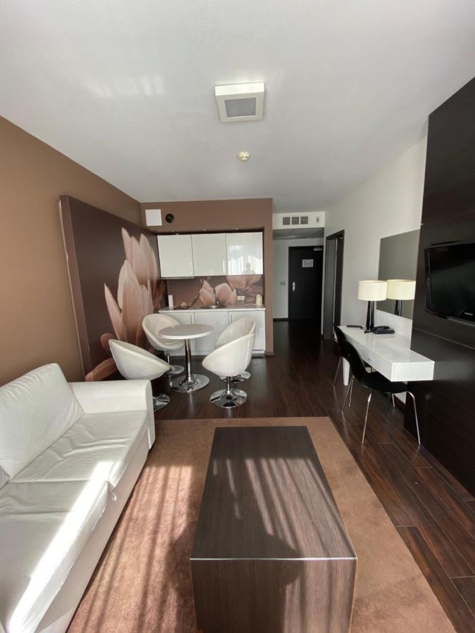 Prywatny Salon Z Aneksem Kuchennym I Sypialnia W Diva * Kołobrzeg