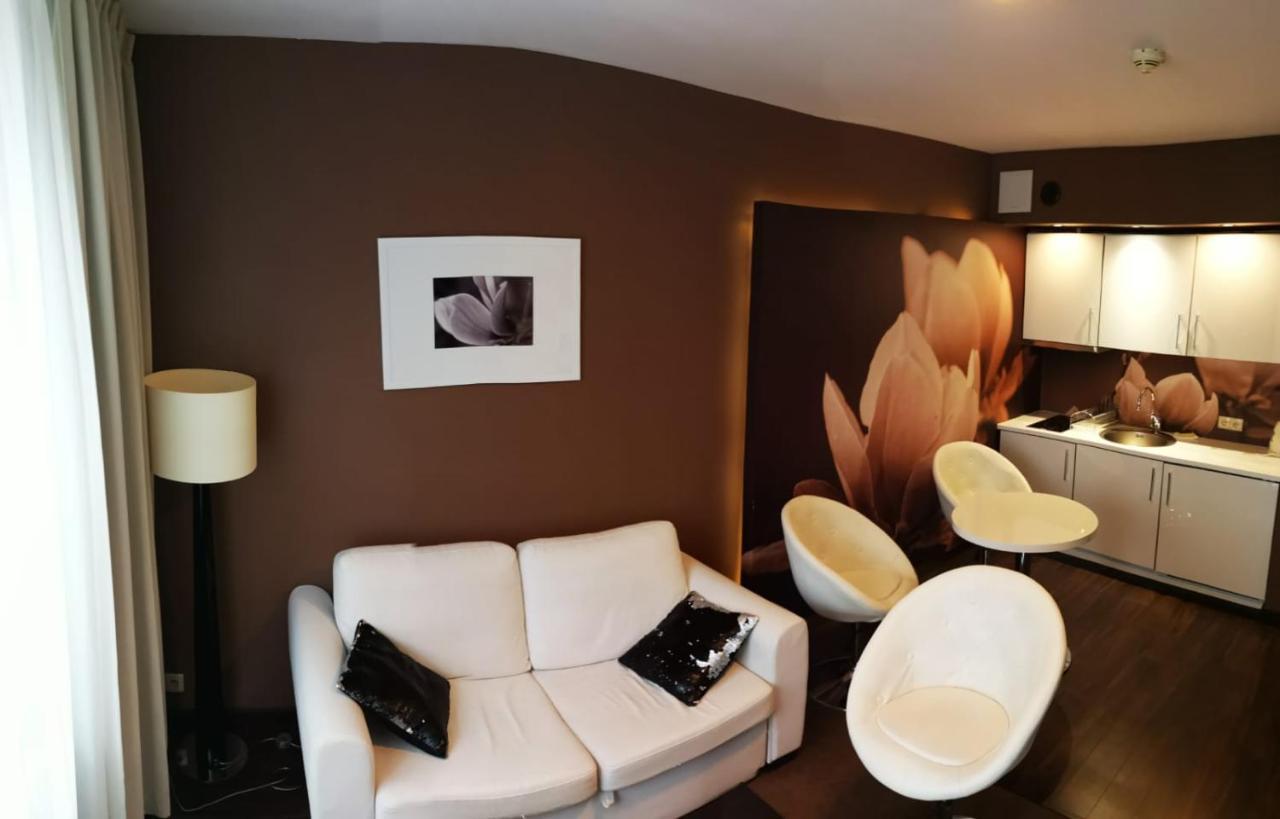 Prywatny Salon Z Aneksem Kuchennym I Sypialnia W Diva