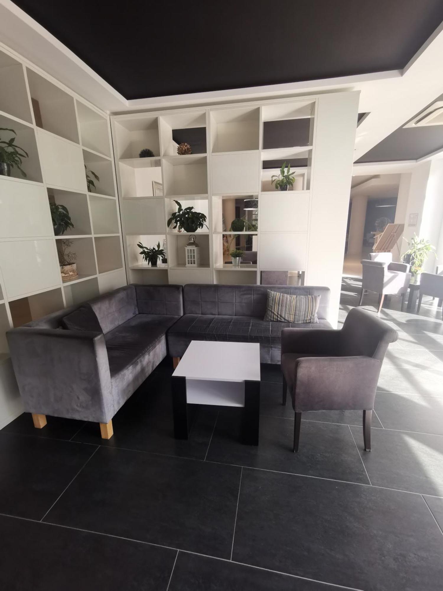 Prywatny Salon Z Aneksem Kuchennym I Sypialnia W Diva